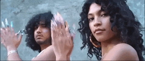 每日GIF(2021-07-30)的gif-Clapping Nails GIF by ROSALÍA