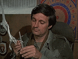 每日GIF(2021-07-30)的gif-Bored Loop GIF