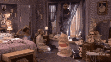 每日GIF(2021-07-30)的gif-Look At Me Rizzo GIF