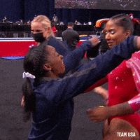 每日GIF(2021-08-03)的gif-Happy Best Friends GIF by Team USA