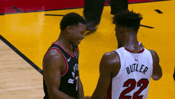 每日GIF(2021-08-03)的gif-Regular Season Hug GIF by NBA