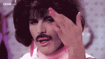 每日GIF(2021-08-05)的gif-Queen Winning GIF