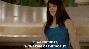 每日GIF(2021-08-08)的gif-season 1 birthday GIF by Broad City