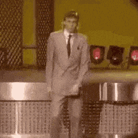 每日GIF(2021-08-21)的gif-Dance Reaction GIF by MOODMAN