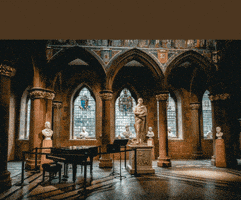 每日GIF(2021-08-27)的gif-Classical Art Museum GIF