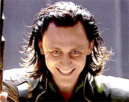 每日GIF(2021-08-28)的gif-Evil Laugh Creepy Smile GIF