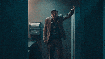 每日GIF(2021-09-12)的gif-Ariana Grande Pain GIF by NETFLIX
