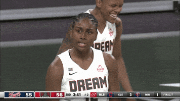 每日GIF(2021-09-16)的gif-Womens Basketball Sport GIF by WNBA