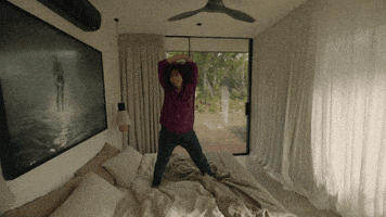 每日GIF(2021-09-18)的gif-Melissa Mccarthy Wellness GIF by HULU