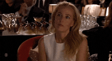每日GIF(2021-09-20)的gif-Gillian Anderson Acceptance GIF by Emmys
