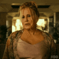 每日GIF(2021-09-25)的gif-Happy Hour Drinking GIF by HBO