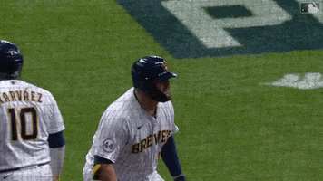 每日GIF(2021-10-11)的gif-High Five Get Up GIF by MLB