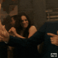 每日GIF(2021-10-15)的gif-Pop Tv Dancing GIF by Schitt's Creek