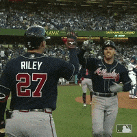 每日GIF(2021-10-21)的gif-High Five Freddie Freeman GIF by MLB