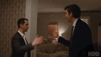 每日GIF(2021-10-21)的gif-Nicholas Braun Hug GIF by SuccessionHBO