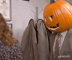 每日GIF(2021-10-26)的gif-Episode 5 Halloween GIF by The Office