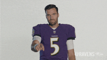 每日GIF(2021-10-26)的gif-joe flacco thumbs up GIF by Baltimore Ravens