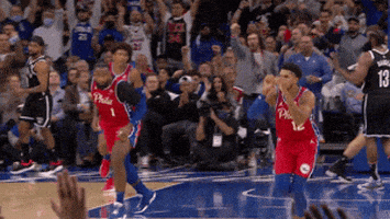 每日GIF(2021-10-27)的gif-Regular Season Basketball GIF by NBA