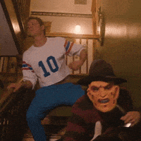 每日GIF(2021-11-01)的gif-Nightmare On Elm Street Dancing GIF by iamnotshane