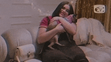 每日GIF(2021-11-11)的gif-Excited Barbie Ferreira GIF by Coach