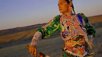 每日GIF(2021-11-12)的gif-Native American Superman GIF