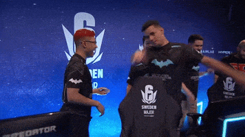 每日GIF(2021-11-19)的gif-Rainbow Six Lol GIF by FaZe Clan