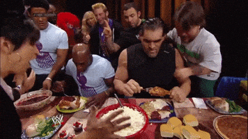 每日GIF(2021-11-26)的gif-Vickie Guerrero Eating GIF by WWE