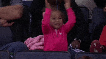 每日GIF(2021-11-28)的gif-Basketball Fan Girl GIF by NBA