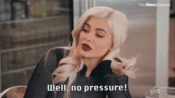 每日GIF(2021-12-05)的gif-Kim Kardashian Kirby GIF by The Roku Channel