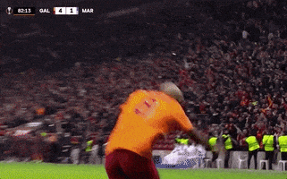 每日GIF(2021-12-15)的gif-Europa League Football GIF by UEFA