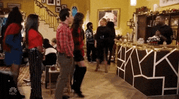 每日GIF(2021-12-25)的gif-Merry Christmas GIF by NBC