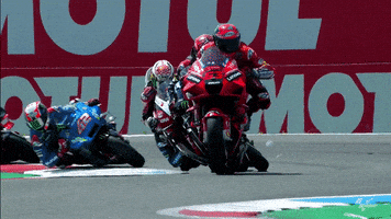 每日GIF(2021-12-29)的gif-Sport Satisfying GIF by MotoGP