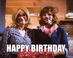 每日GIF(2022-01-01)的gif-Happy Birthday Smiling GIF