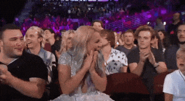 每日GIF(2022-01-04)的gif-Britney Spears Clapping GIF by FOX Teen Choice