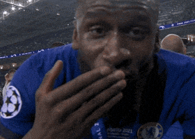 每日GIF(2022-01-13)的gif-I Love You Kiss GIF by UEFA