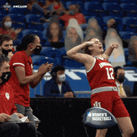 每日GIF(2022-01-14)的gif-Flexing March Madness GIF by NCAA Championships