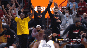 每日GIF(2022-01-15)的gif-Udonis Haslem Sport GIF by Miami HEAT
