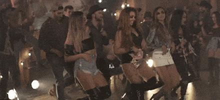 每日GIF(2022-01-17)的gif-Behind The Scenes Cowboys GIF by Little Mix
