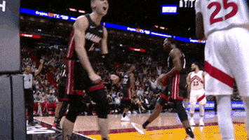 每日GIF(2022-01-29)的gif-Flexing Regular Season GIF by NBA