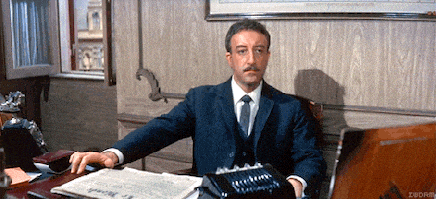 每日GIF(2022-02-03)的gif-Peter Sellers Waiting GIF