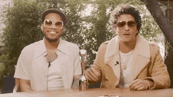 每日GIF(2022-02-09)的gif-Bruno Mars Sharing GIF by BRIT Awards