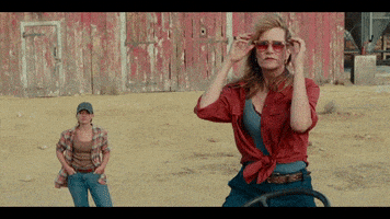 每日GIF(2022-02-11)的gif-Laura Dern GIF by Jurassic World