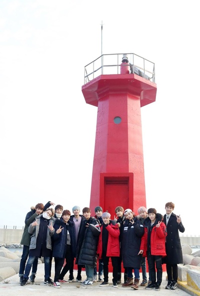 SEVENTEEN 美好的一天的海报-正式海报