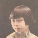 杨依依 