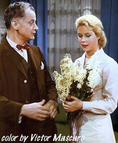本月杜邦秀的海报-正式海报