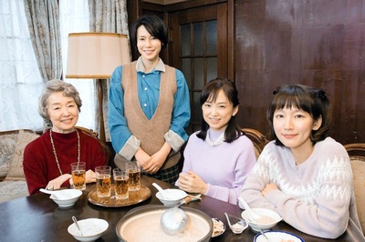 同一屋檐下的四个女人的海报-正式海报