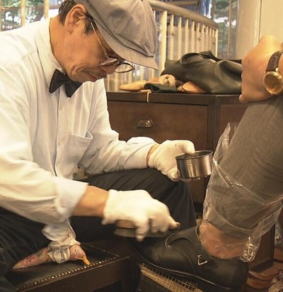纪实72小时 男人擦鞋的时候的海报-正式海报