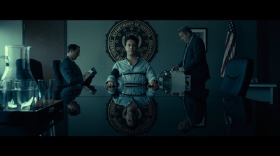 双面疑云的海报-预告海报