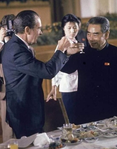 美国总统尼克松访问中国的海报-正式海报