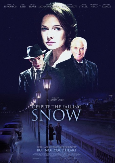 尽管雪落的海报-正式海报 英国